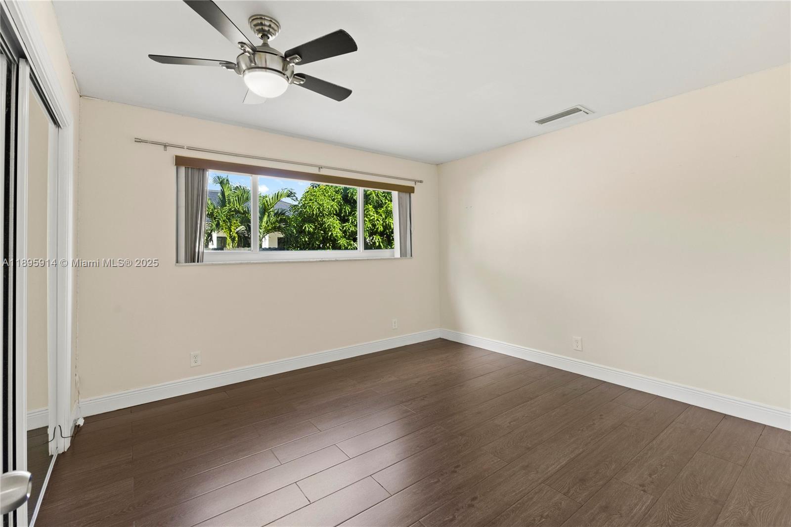 PLANTATION PARK LAKESITES - Residential