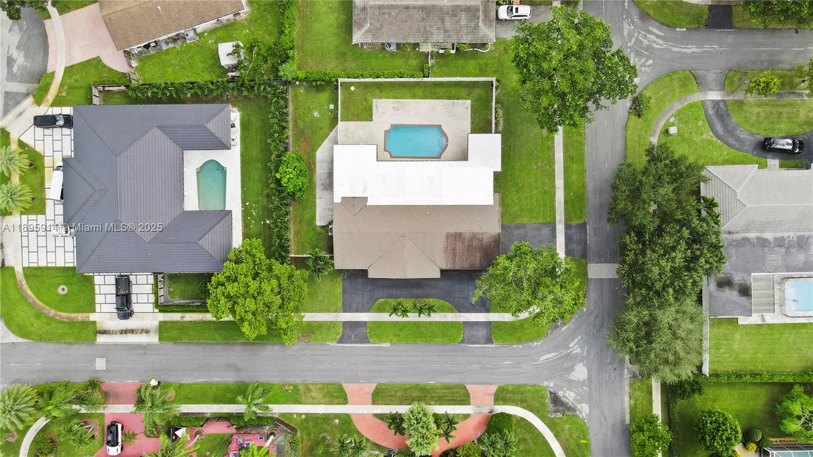 PLANTATION PARK LAKESITES - Residential