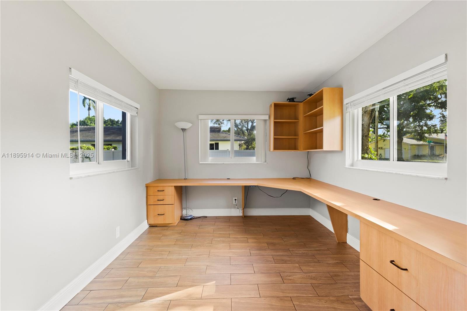 PLANTATION PARK LAKESITES - Residential