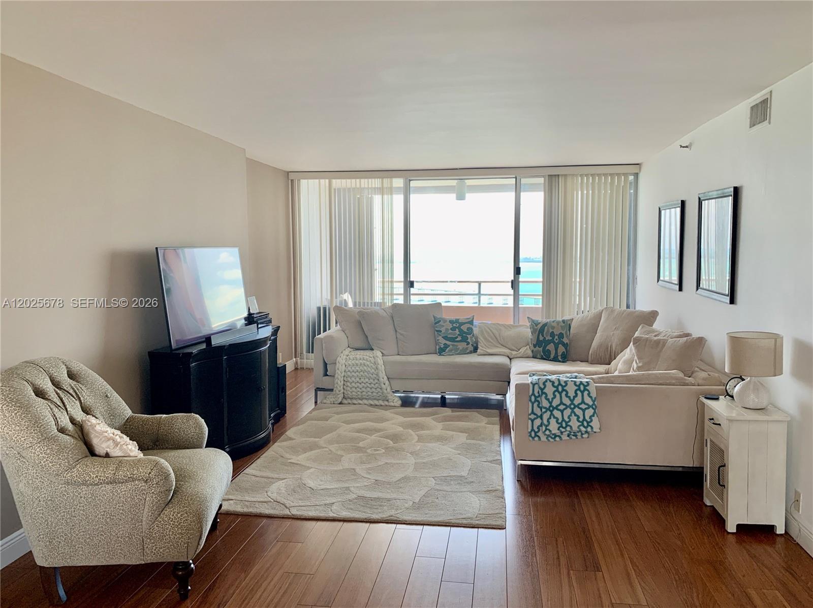 THE PALACE CONDO - Residential