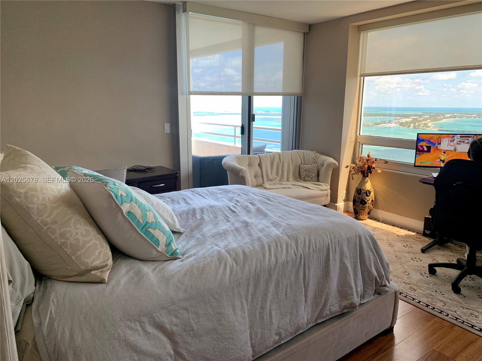 THE PALACE CONDO - Residential