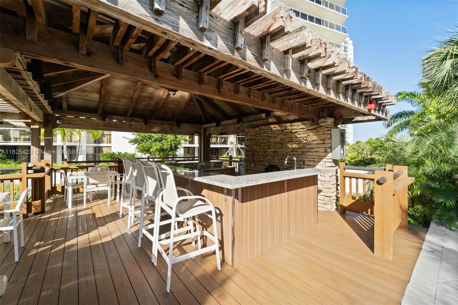 HAMPTONS WEST CONDO - Residential