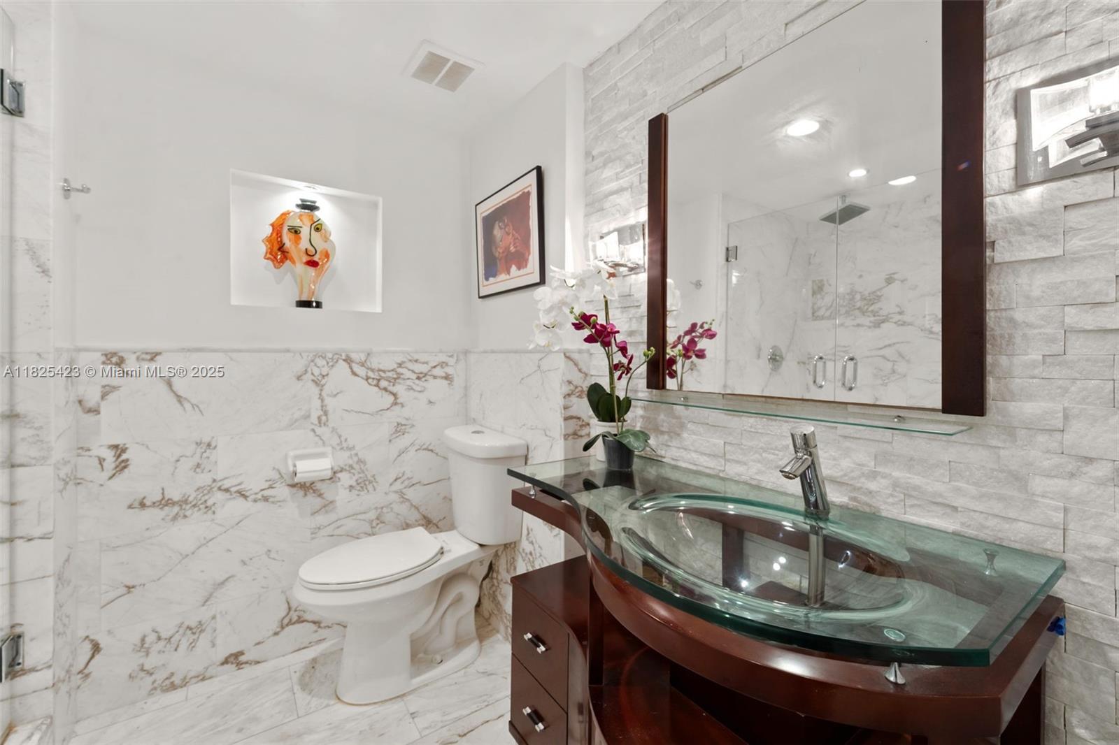 HAMPTONS WEST CONDO - Residential