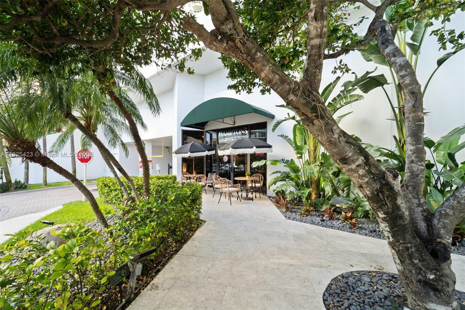 HAMPTONS WEST CONDO - Residential