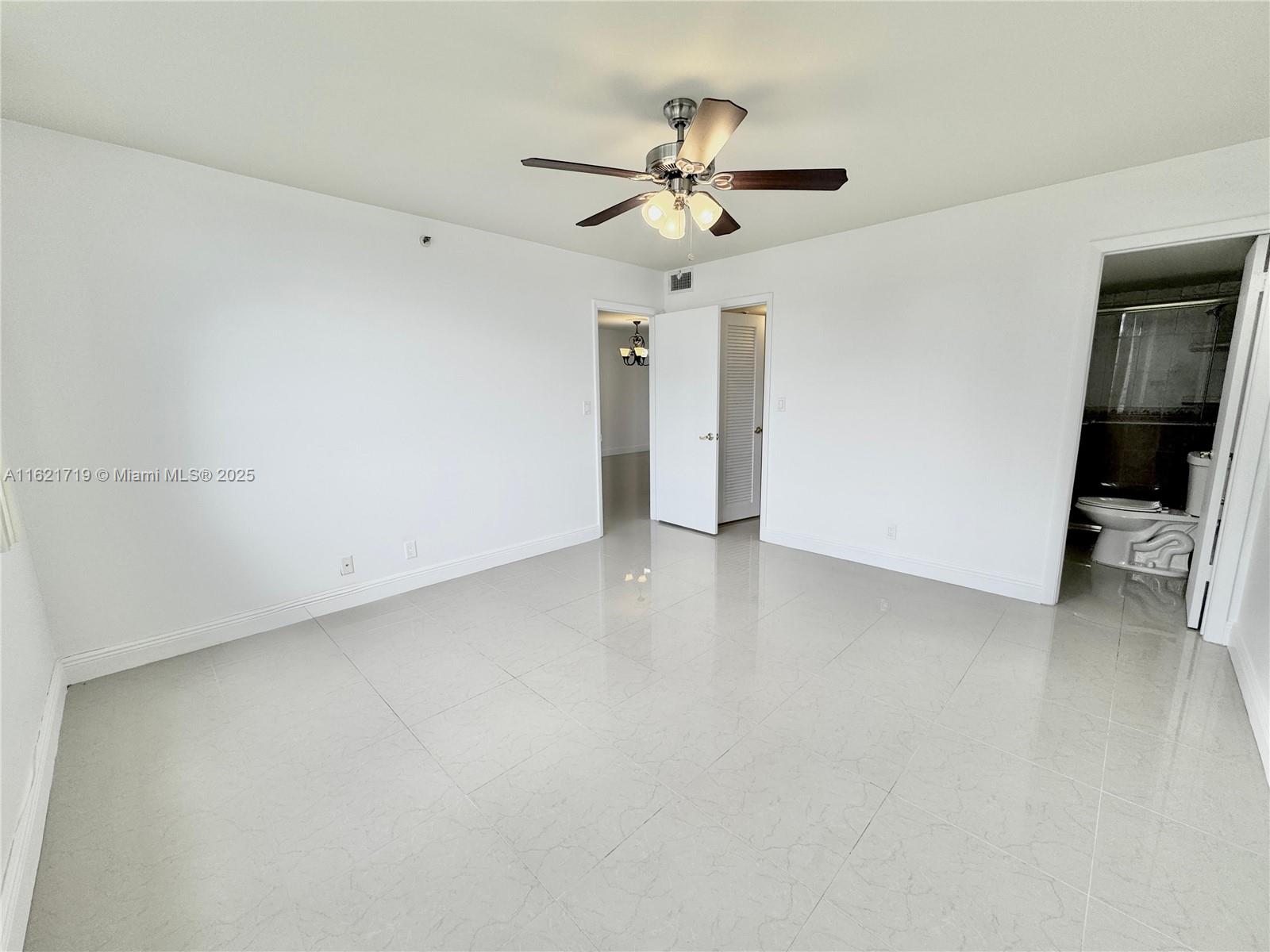 ROLLING HILLS GOLF AND TE - Residential