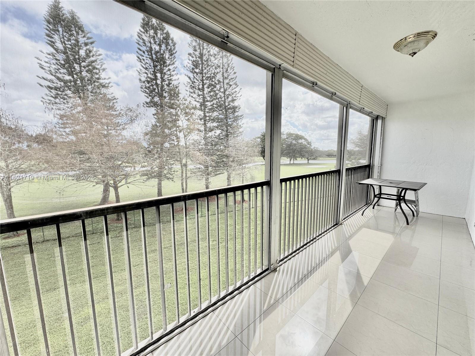 ROLLING HILLS GOLF AND TE - Residential