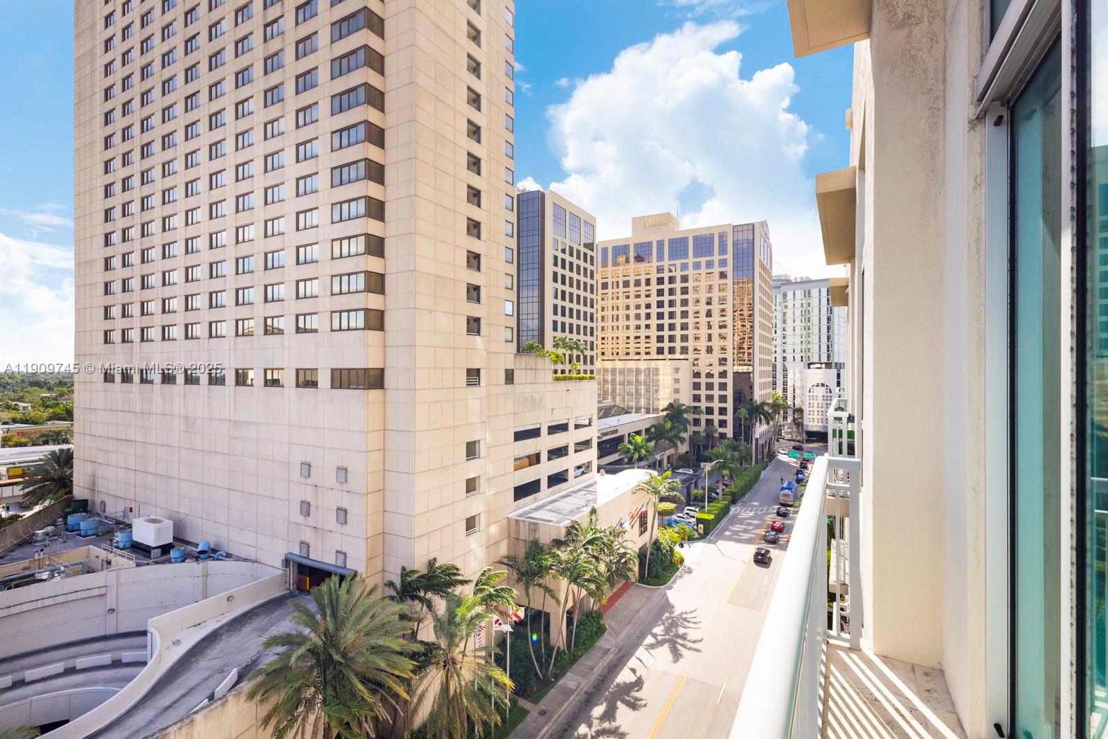 METROPOLIS I AT DADELAND - Residential