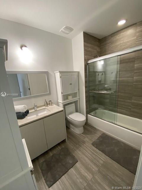 1010 BRICKELL CONDO - Residential Lease