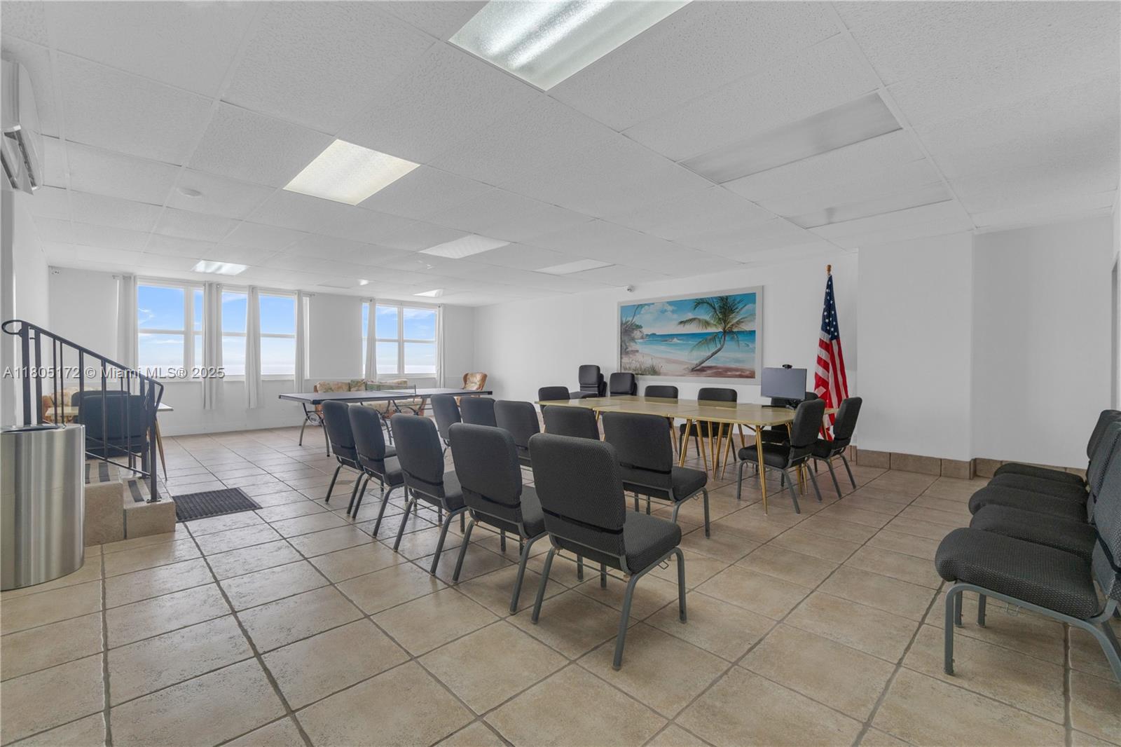 EDGEWATER BEACH TOWERS CO - Residential Lease
