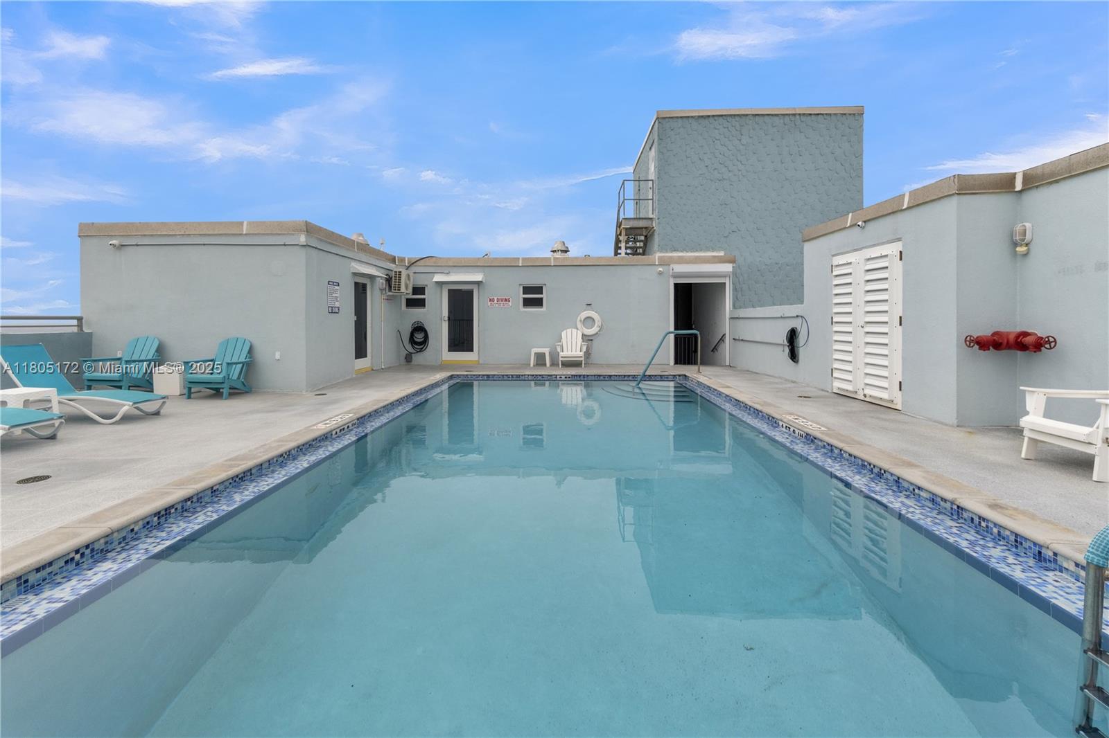 EDGEWATER BEACH TOWERS CO - Residential Lease