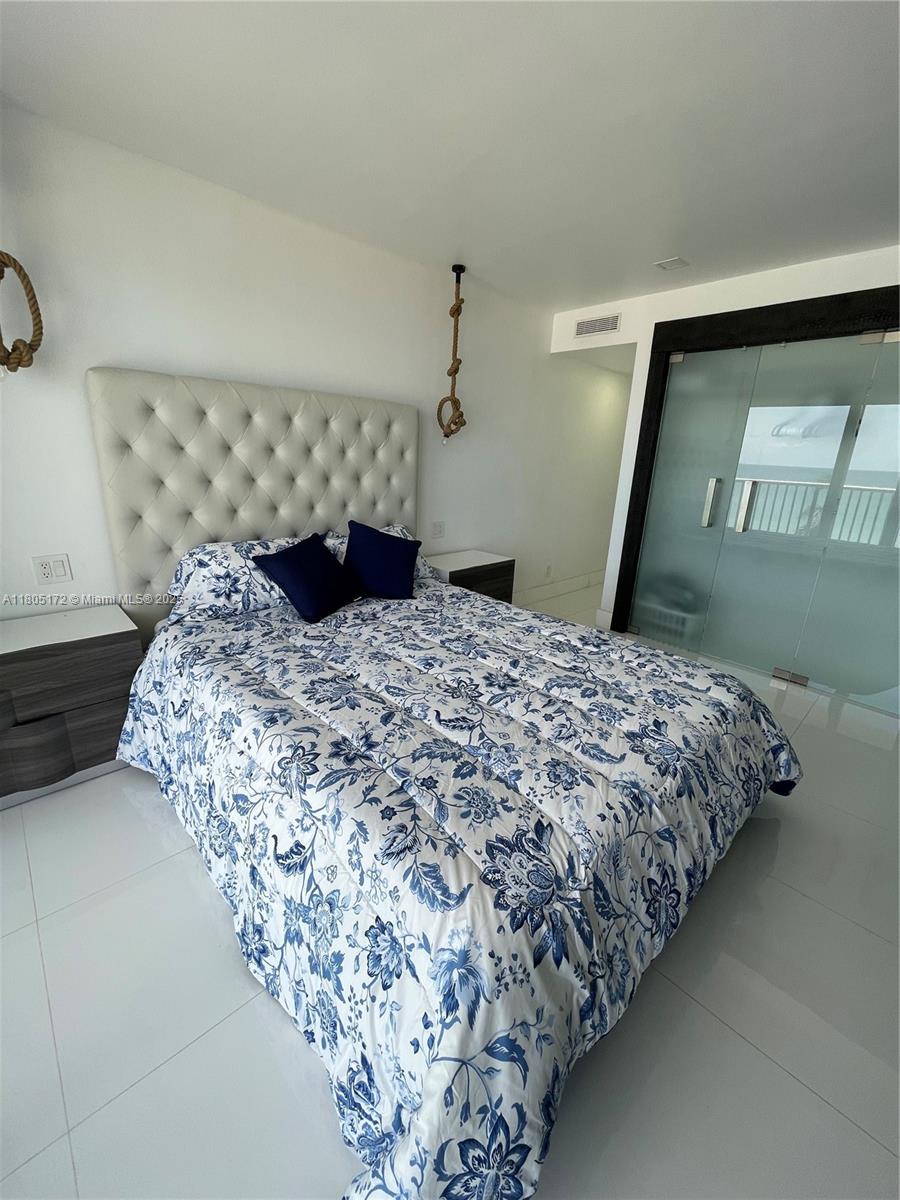 EDGEWATER BEACH TOWERS CO - Residential Lease