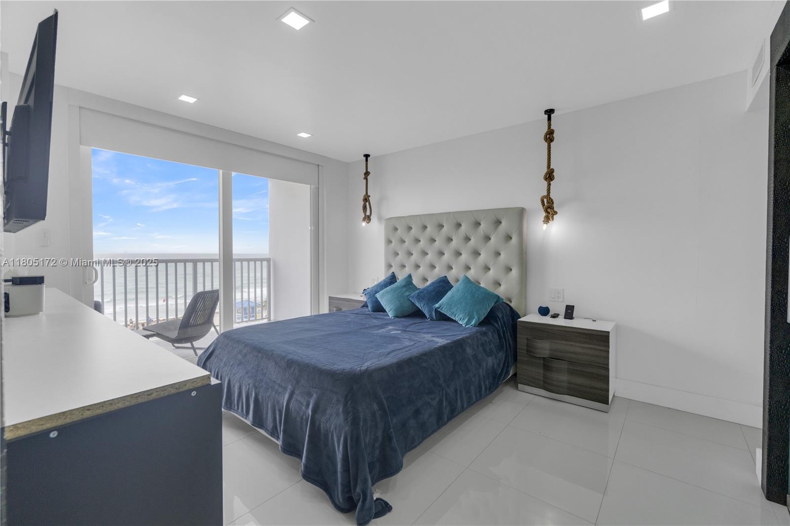 EDGEWATER BEACH TOWERS CO - Residential Lease