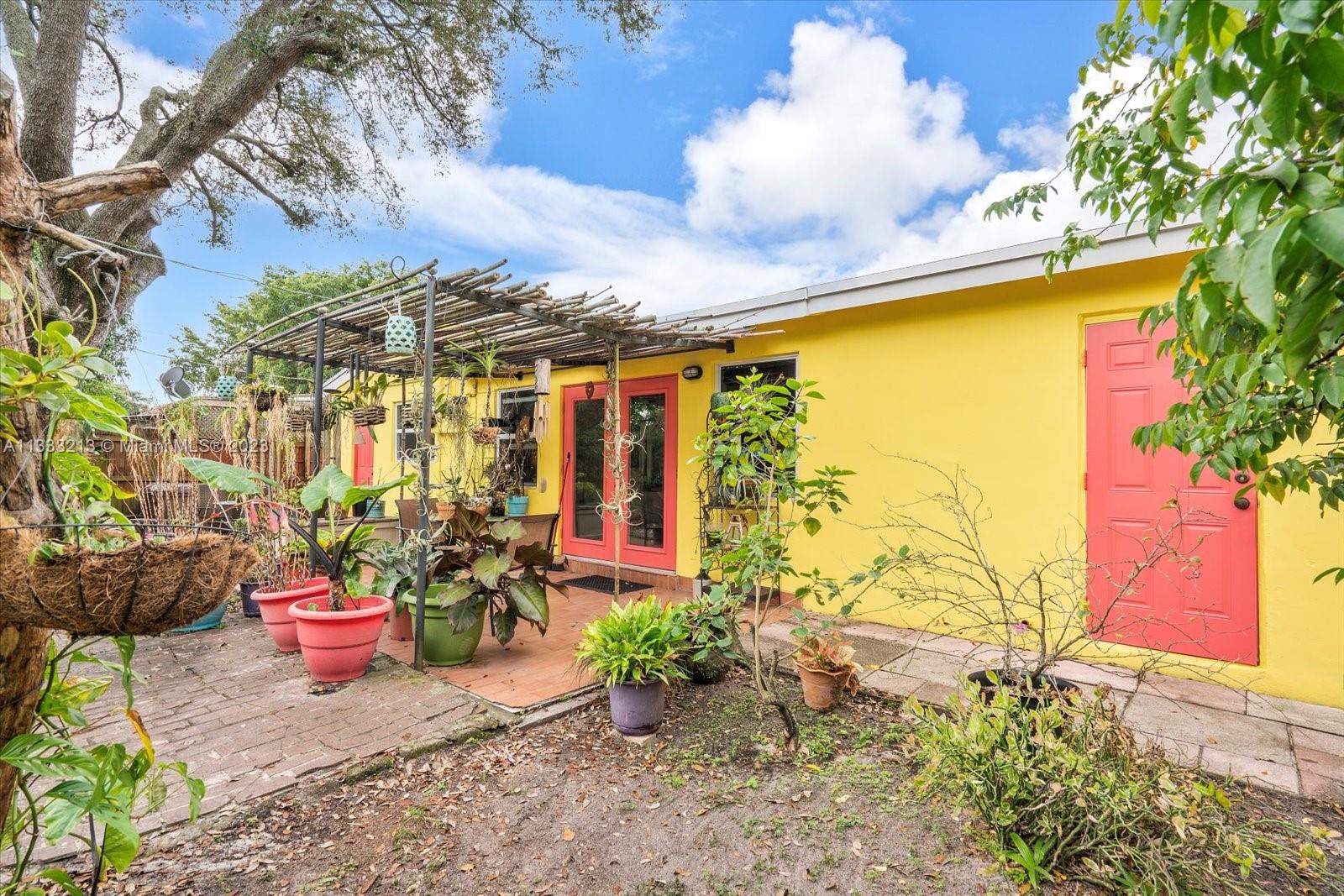 MIRAMAR SEC 3 - Residential