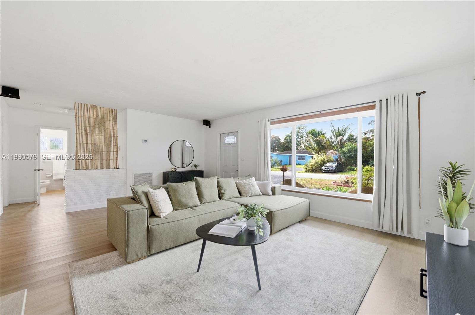 WELWYN MANOR - Residential