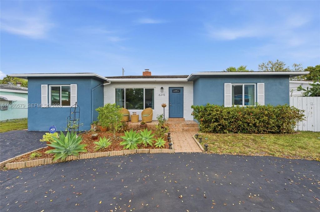 Photo of 6215 SW 20th St, Miramar, FL 33023 (MLS # A11980579)