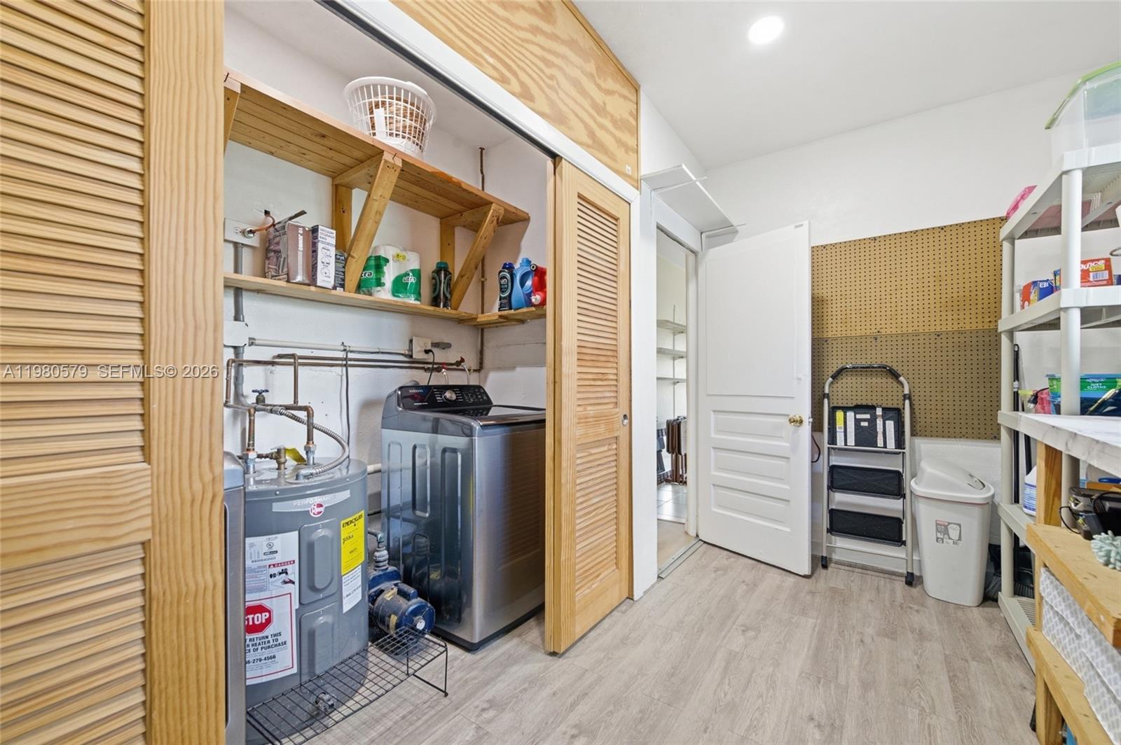 WELWYN MANOR - Residential