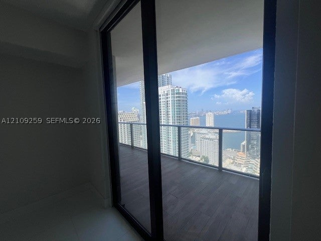 1010 Brickell Ave 3704