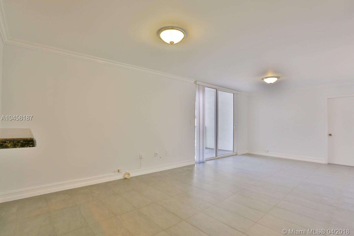 THE ROYAL CLUB CONDO - Residential Lease