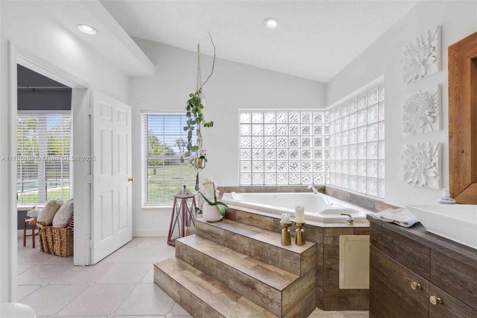 PALM BEACH FARMS CO 3 - Residential