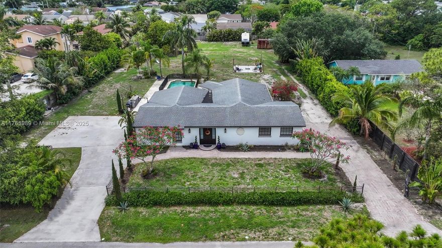Discover your ideal pool home! This 2,648 sq ft single-family residence features a brand new kitchen, 4 spacious bedrooms, and 2 baths on a peaceful street. Set on a 1-acre lot, the expansive backyard is perfect for business owners needing equipment storage and has the potential for a 1,000 sq ft guest house. Enjoy the blend of modern amenities and tranquility in this versatile property. No HOA.