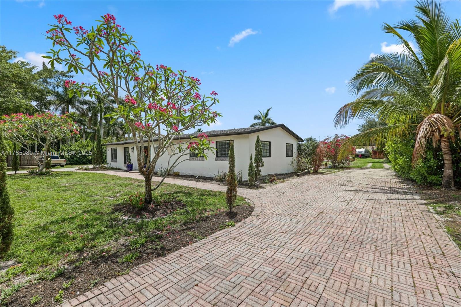 PALM BEACH FARMS CO 3 - Residential