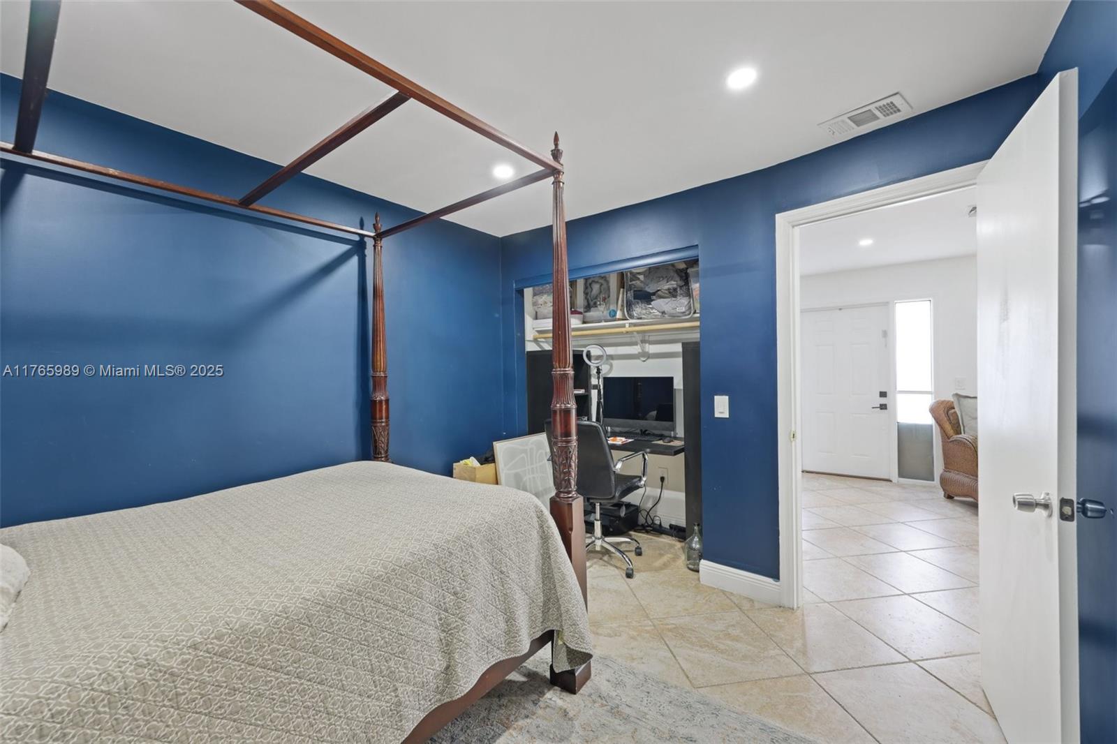 PALM BEACH FARMS CO 3 - Residential