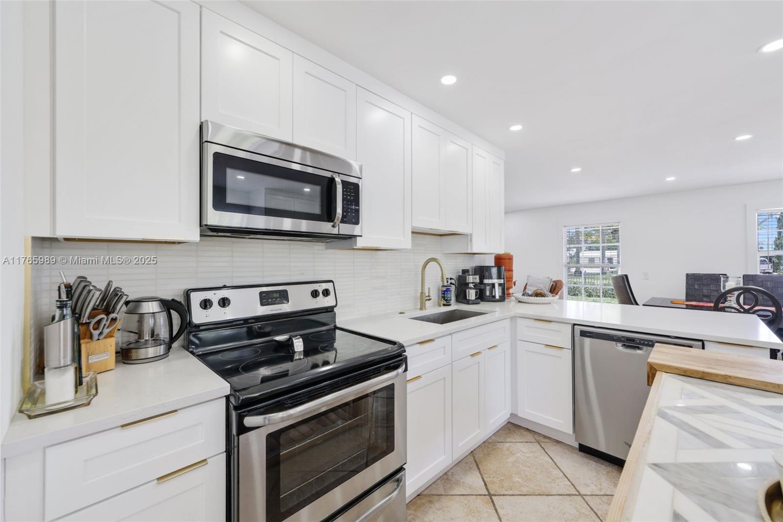 PALM BEACH FARMS CO 3 - Residential