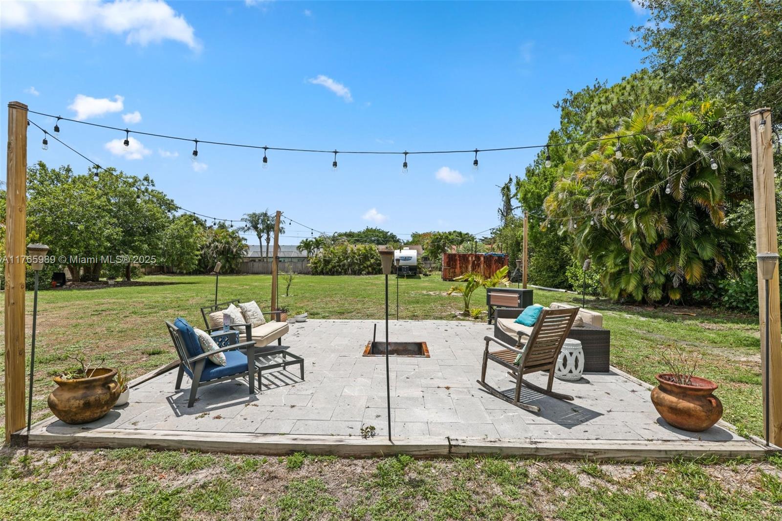 PALM BEACH FARMS CO 3 - Residential