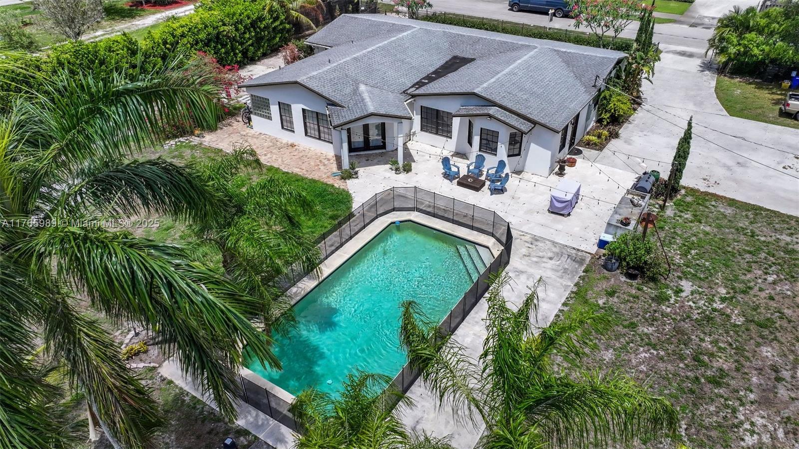 PALM BEACH FARMS CO 3 - Residential