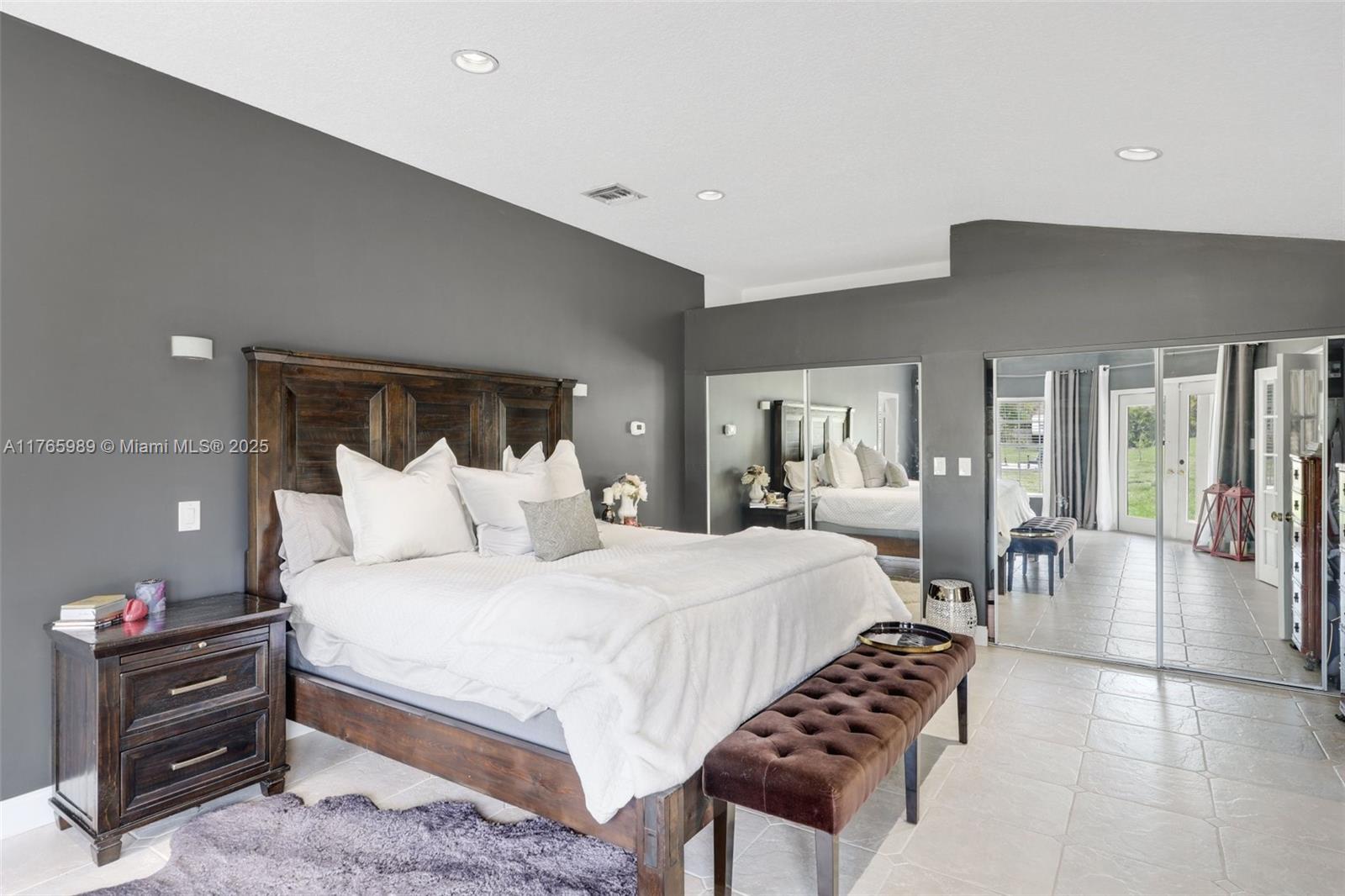 PALM BEACH FARMS CO 3 - Residential