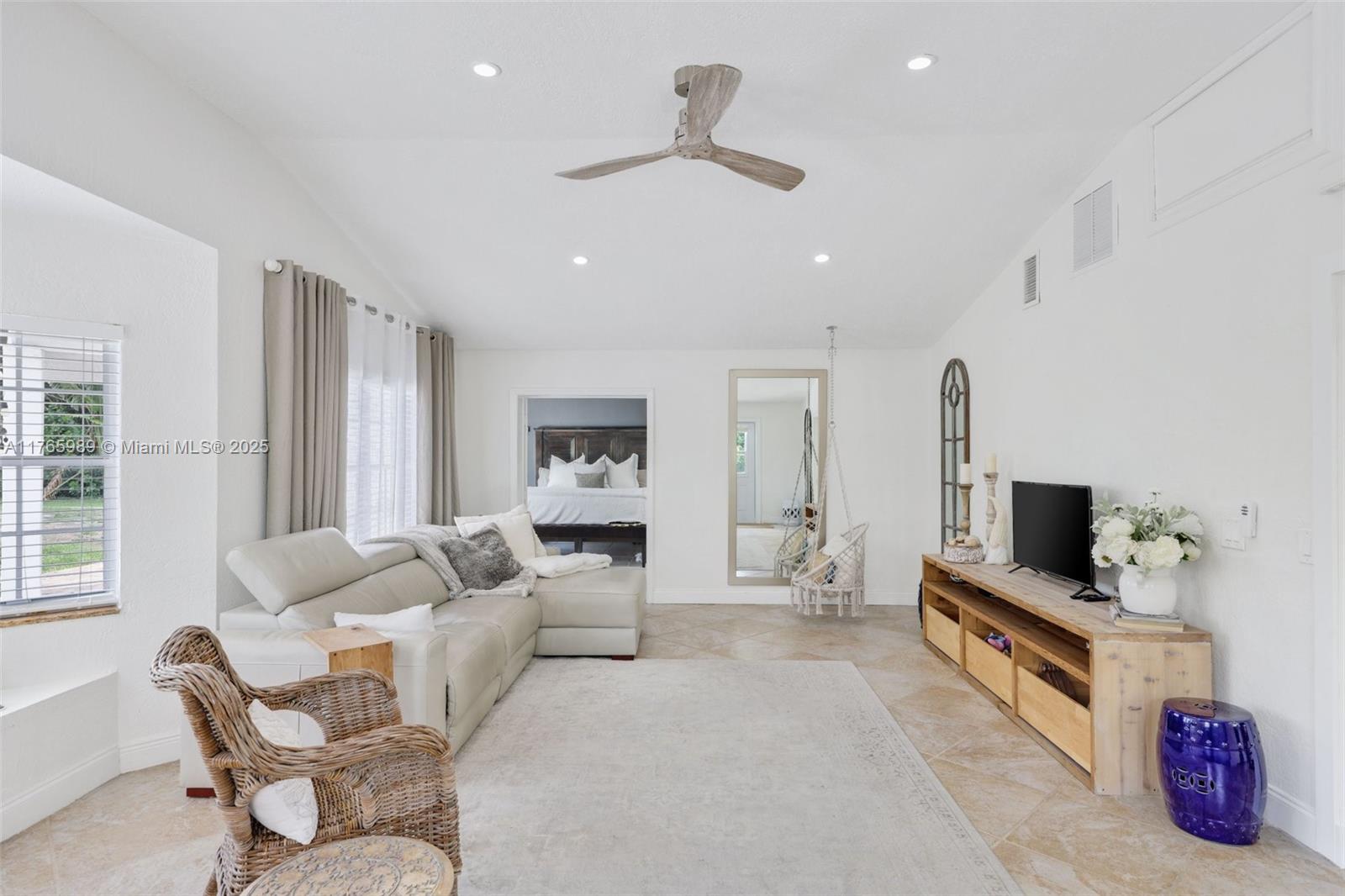 PALM BEACH FARMS CO 3 - Residential