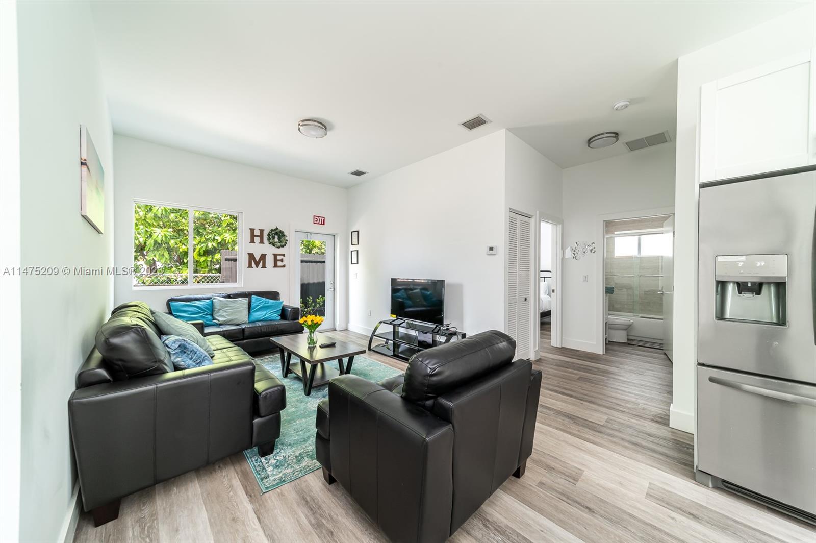 112 NW 10th St