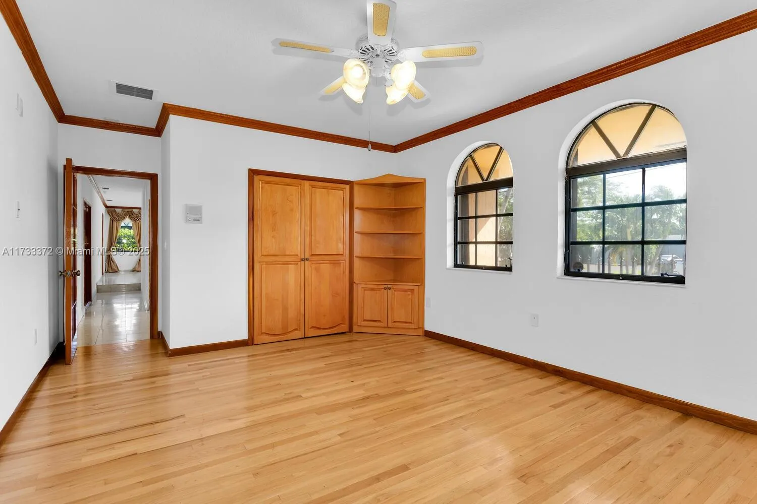 Miami, Florida 33165, United States, 4 Bedrooms Bedrooms, ,3 BathroomsBathrooms,Residential,Pending,13268