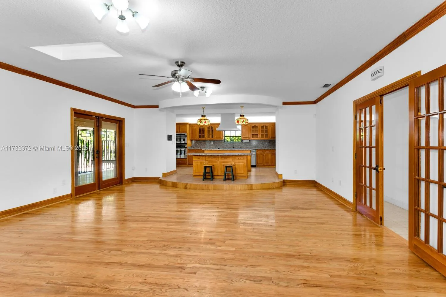 Miami, Florida 33165, United States, 4 Bedrooms Bedrooms, ,3 BathroomsBathrooms,Residential,Pending,13268