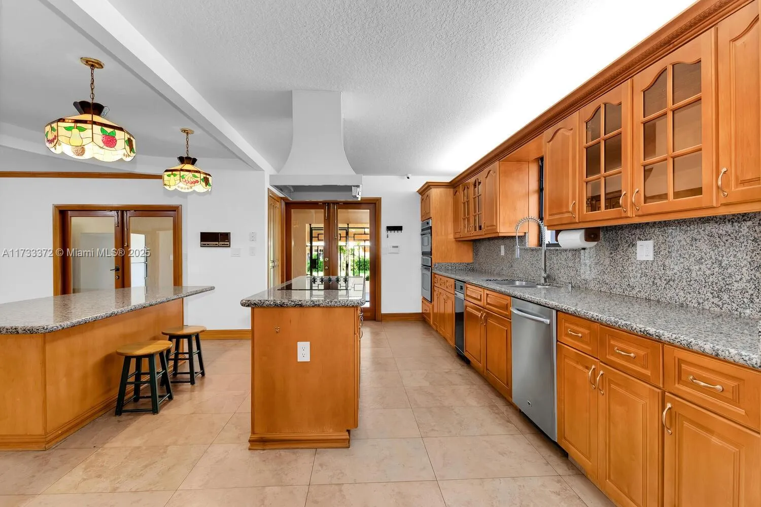 Miami, Florida 33165, United States, 4 Bedrooms Bedrooms, ,3 BathroomsBathrooms,Residential,Pending,13268