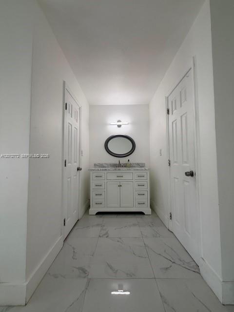 INTERNATIONAL GARDENS SEC - Residential Lease