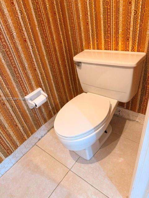 INTERNATIONAL GARDENS SEC - Residential Lease