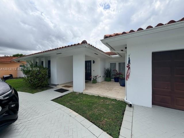INTERNATIONAL GARDENS SEC - Residential Lease