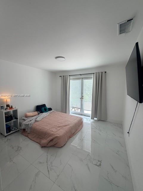 INTERNATIONAL GARDENS SEC - Residential Lease