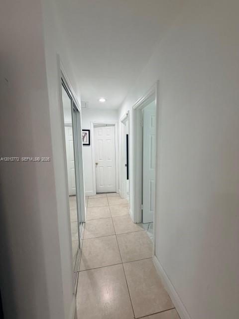 INTERNATIONAL GARDENS SEC - Residential Lease