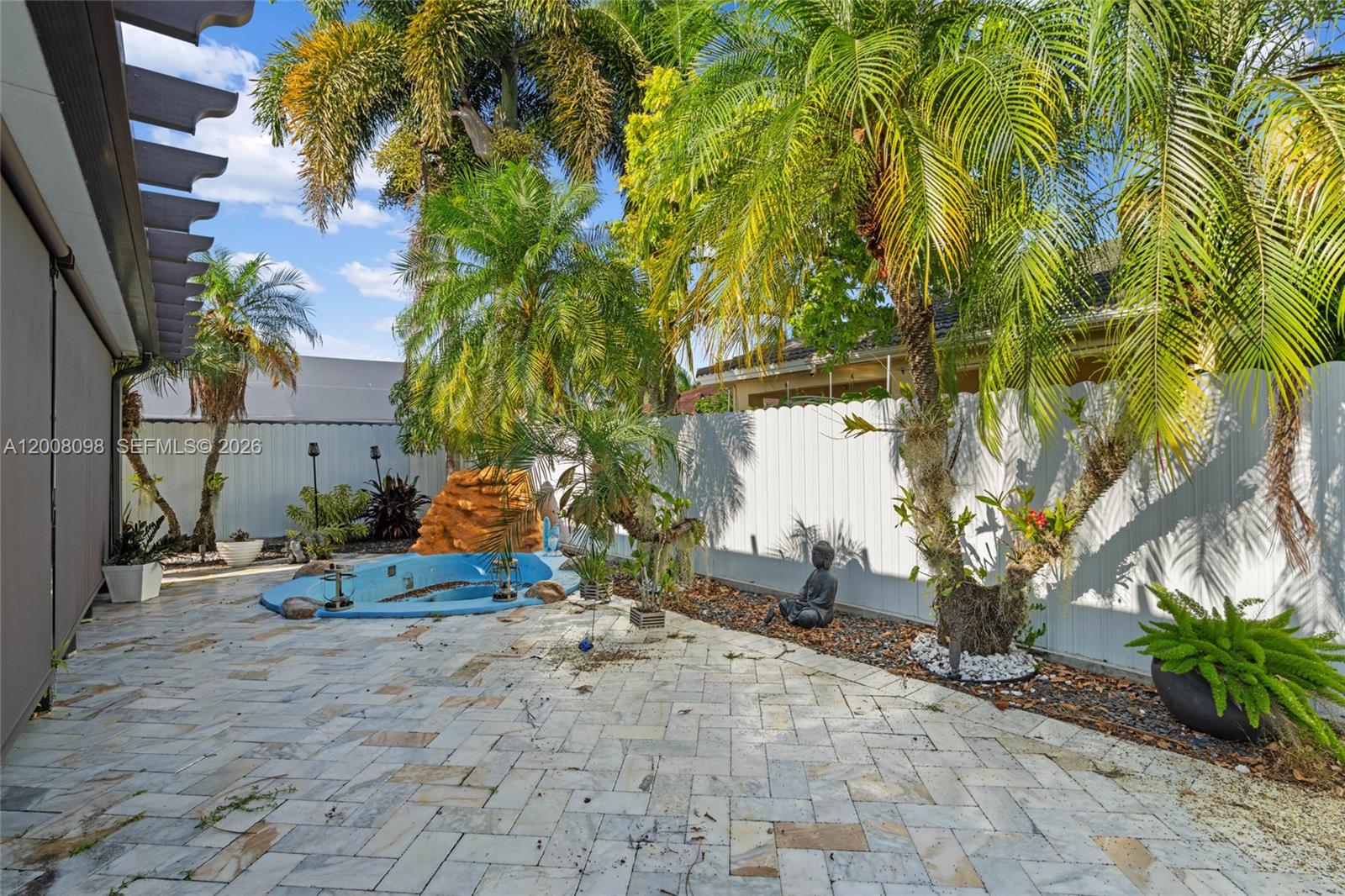 TENNESSEE ESTATES - Residential