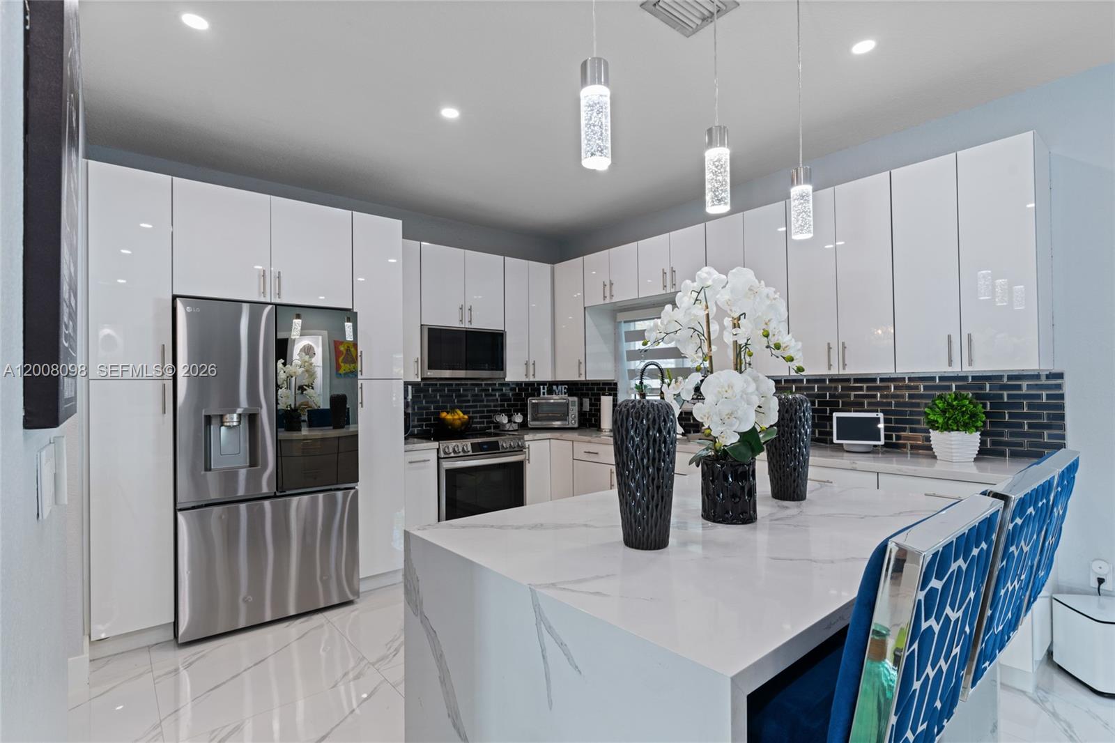 TENNESSEE ESTATES - Residential