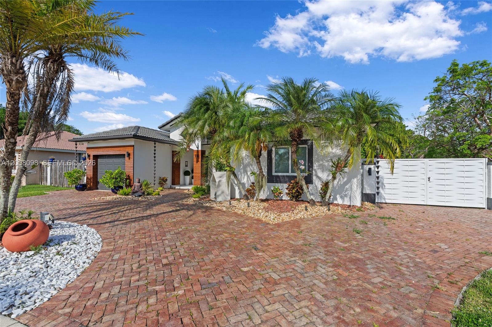 TENNESSEE ESTATES - Residential