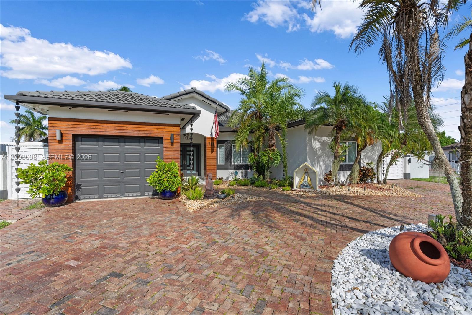TENNESSEE ESTATES - Residential
