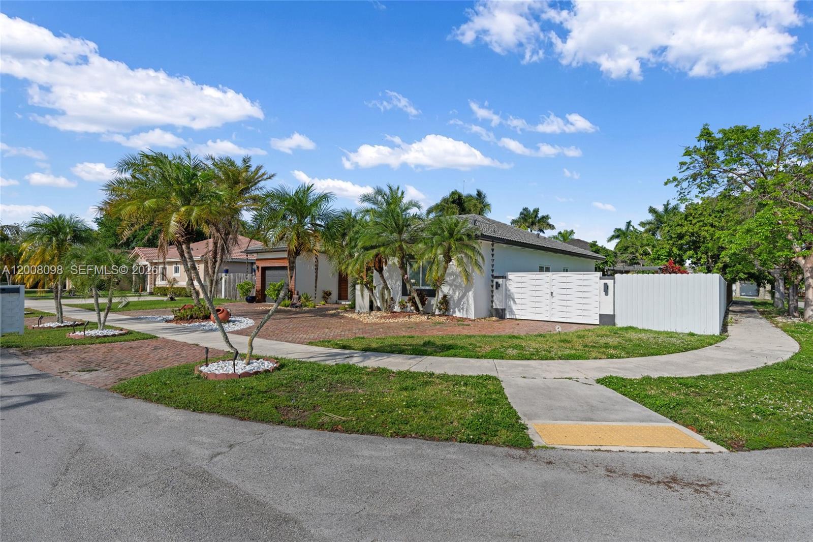 TENNESSEE ESTATES - Residential