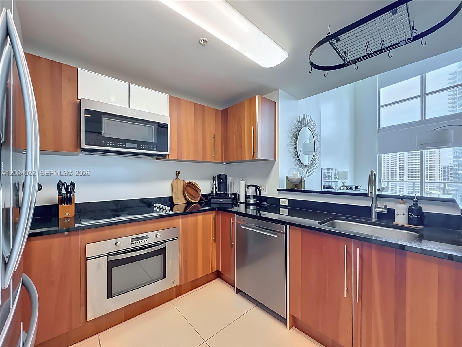 300 S Biscayne Blvd L-1016