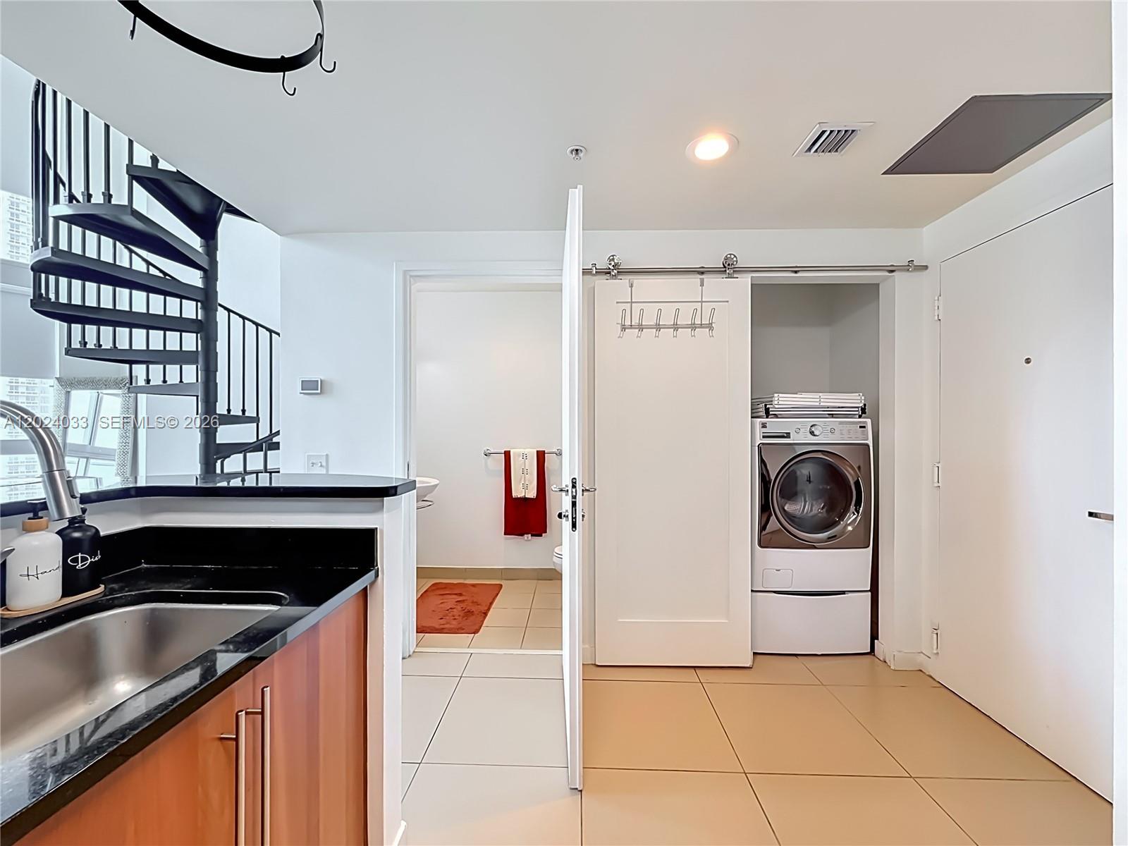 300 S Biscayne Blvd L-1016