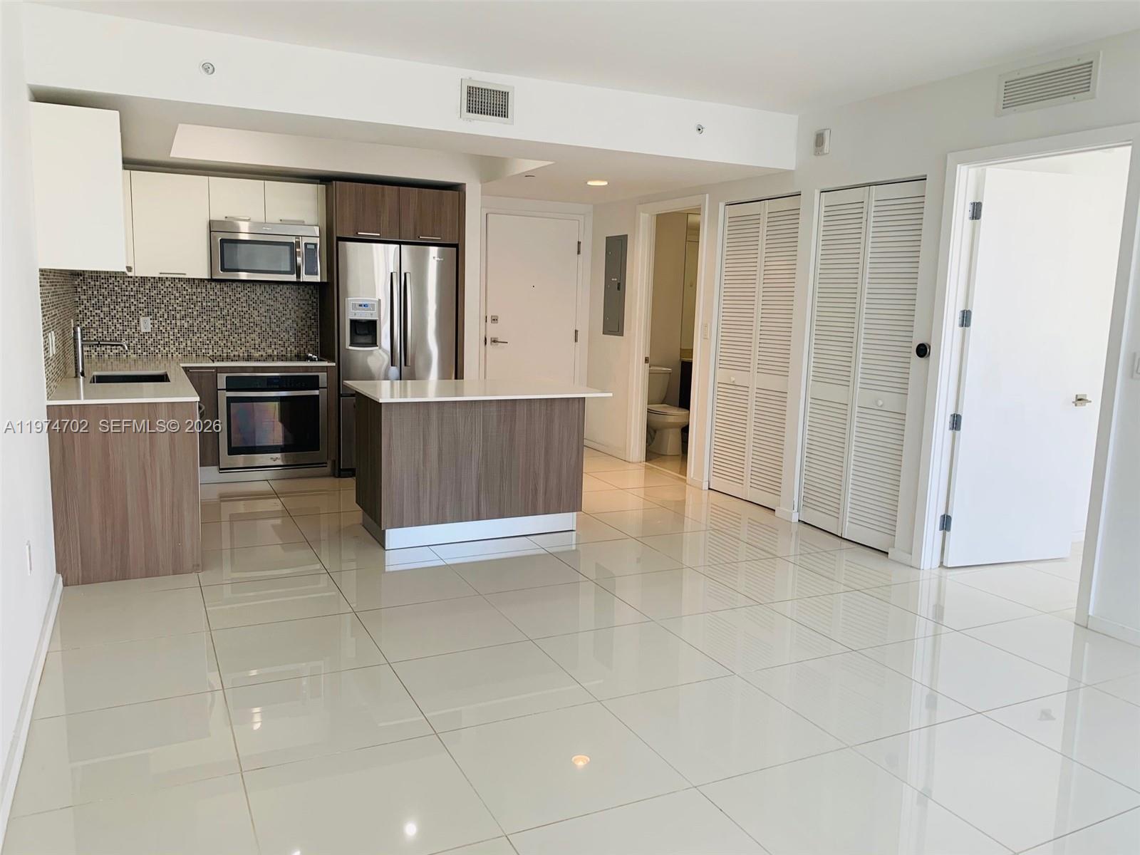 5252 PASEO - Residential Lease