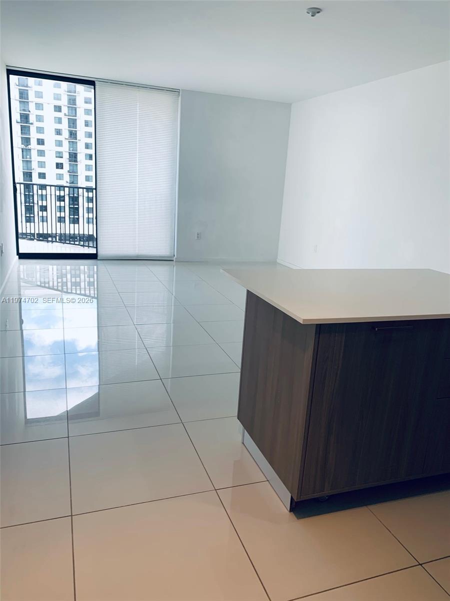 5252 PASEO - Residential Lease