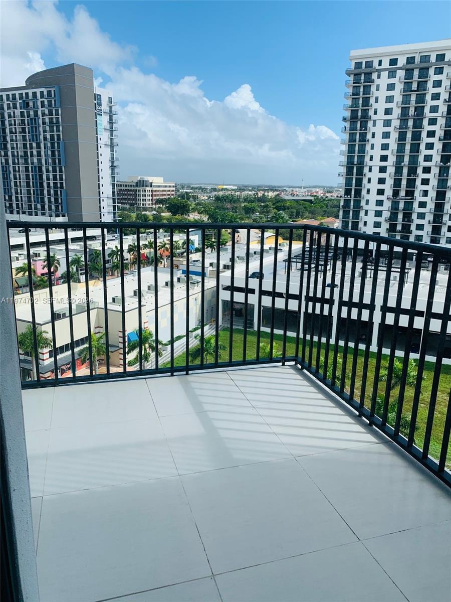 5252 PASEO - Residential Lease